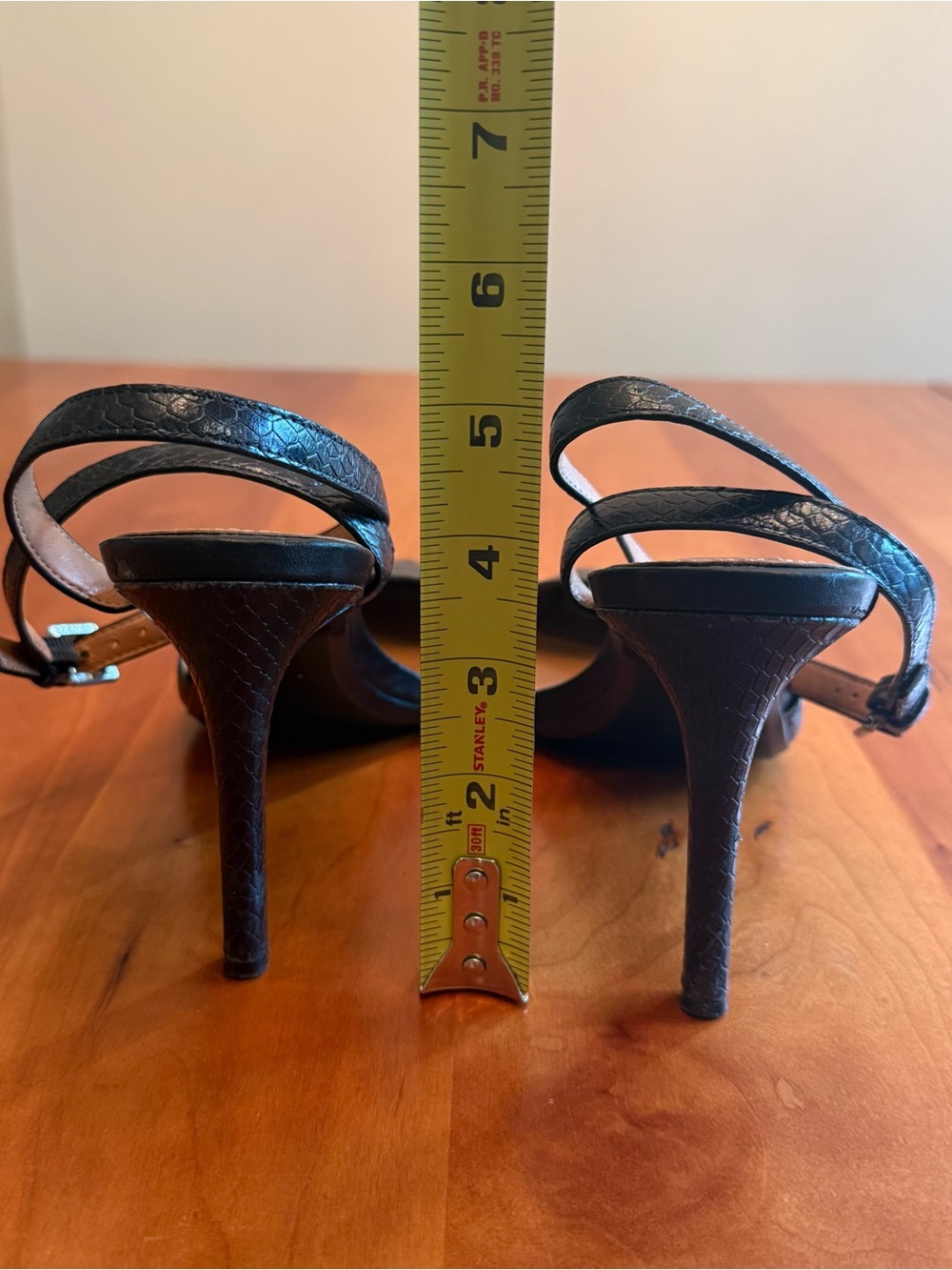 Calvin Klein Raffaela Pumps - Picture 3 of 12